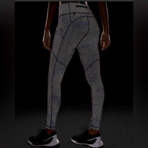 Lululemon Limited Edition Swift Speed Mid-Rise Silver Multi Reflective Tight 28"